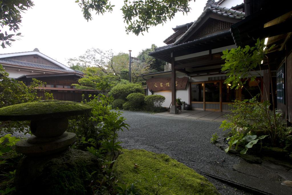 Hitoyoshi Ryokan Exteriör bild