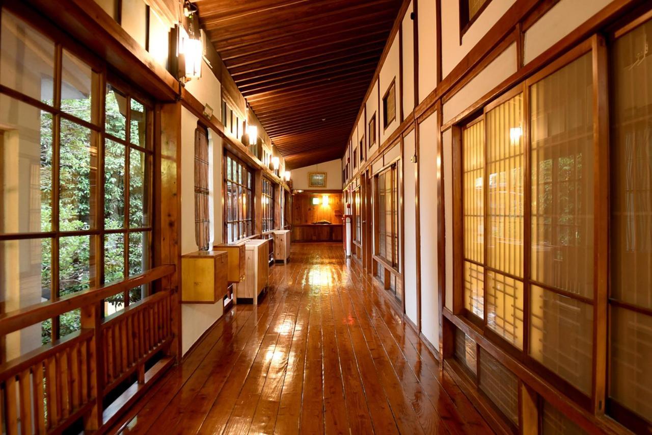 Hitoyoshi Ryokan Exteriör bild