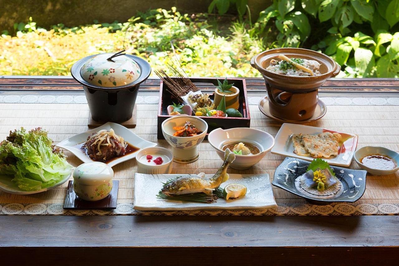 Hitoyoshi Ryokan Exteriör bild